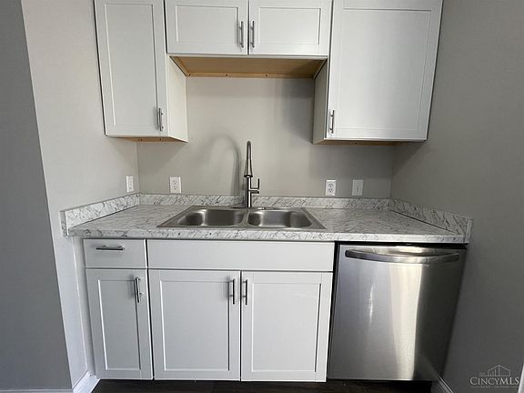 3rd image of 2511 Ontario St