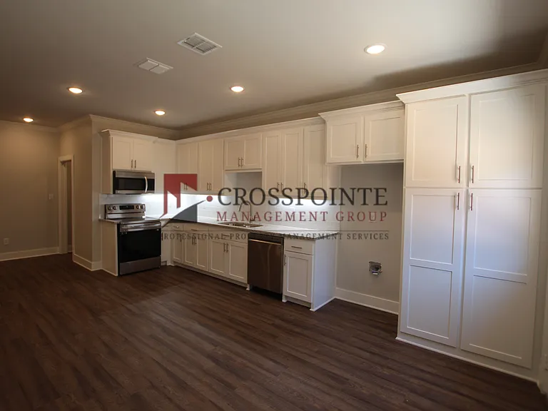 731 Freedom Way — Photo 13