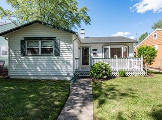 2122 20th St, Zion, IL 60099