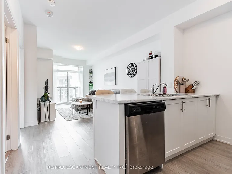 450 Dundas St E #708 — Photo 10