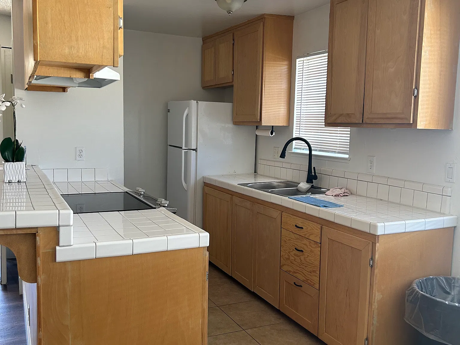 2 bed, 924 sqft, $1,700 — Photo 2