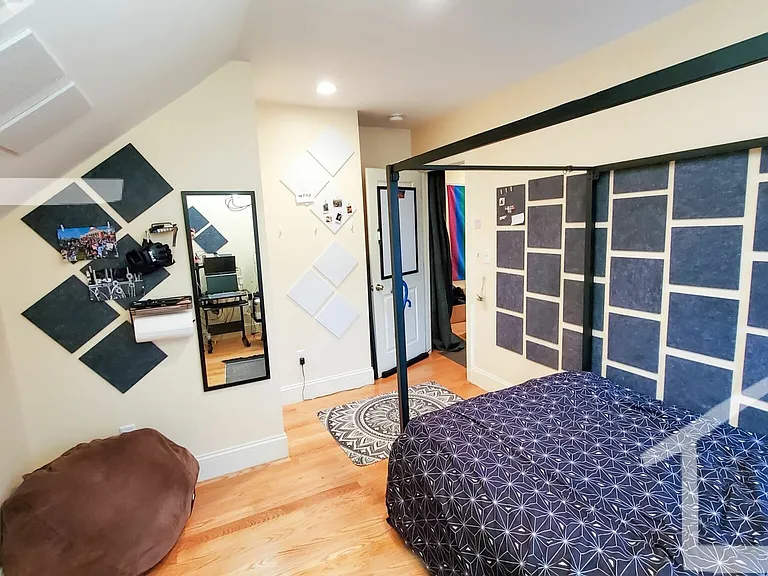 21 Sparhawk St #2 — Photo 10