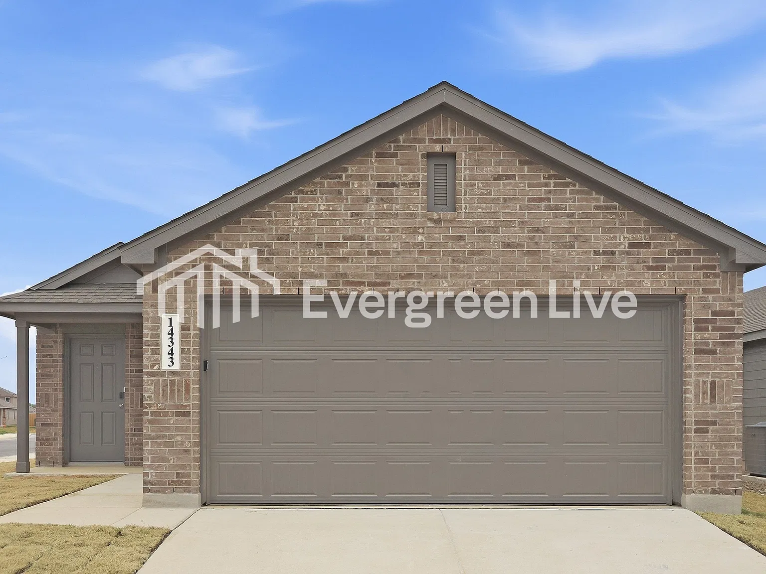 4 bed, 2.0 bath, 1600 sqft, $1,470 — Photo 1