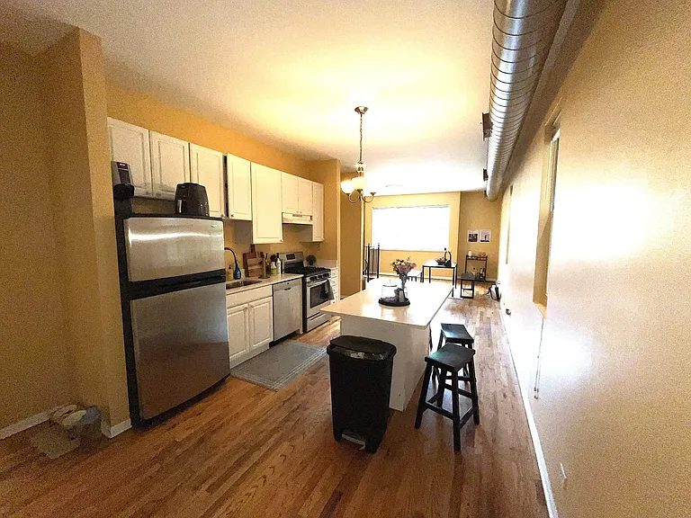 1340 N Dean St #1 — Photo 14