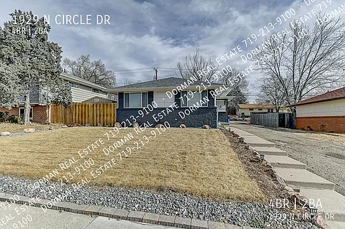 1929 N Circle Dr Photo 1