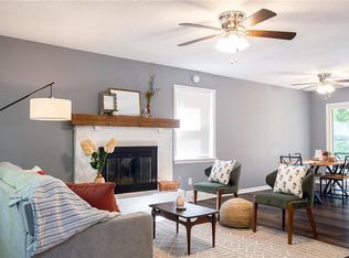 3012 NW Chelsea Pl, Blue Springs, MO 64015