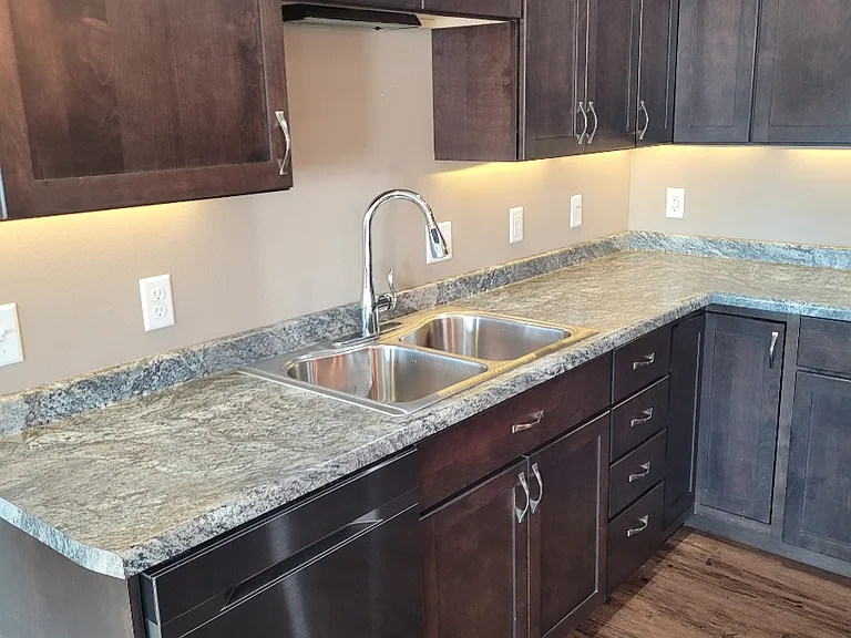1929 Cypress Ct NE #8 — Photo 7