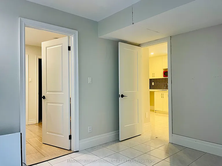 16 Rustic Rd #LOWER — Photo 9