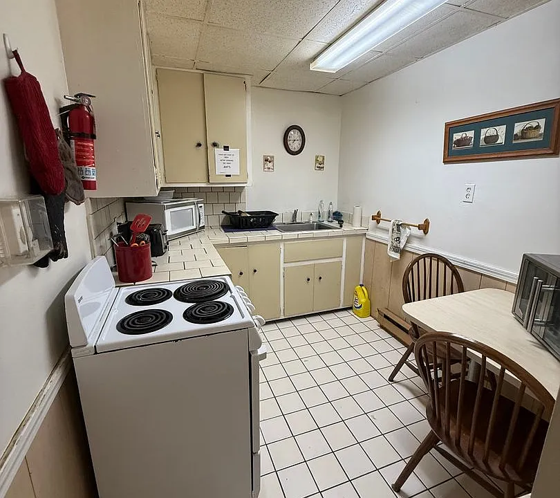 39 Prospect St #F