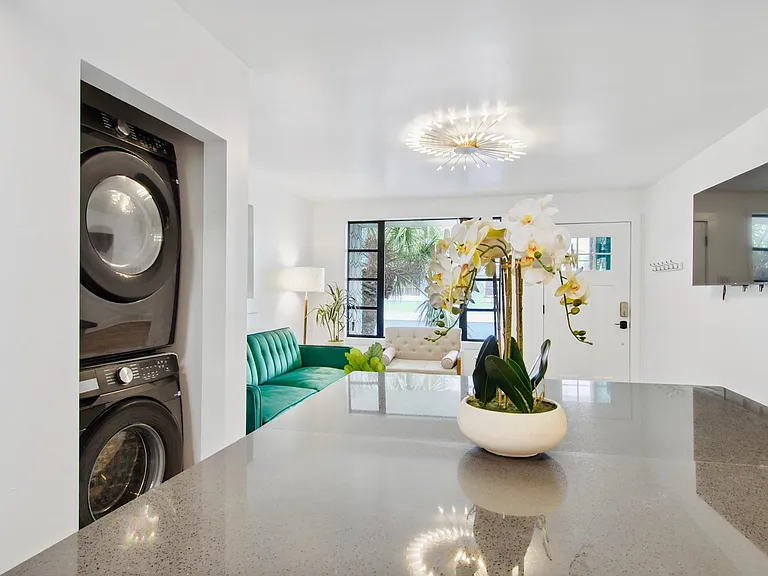 2604 Chartres St #B — Photo 4