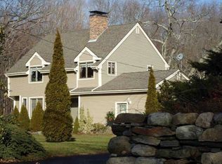 707 Raymond Hill Rd, Oakdale, CT 06370