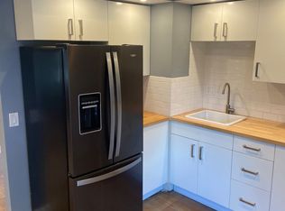 566 Smith St #2, Providence, RI 02908