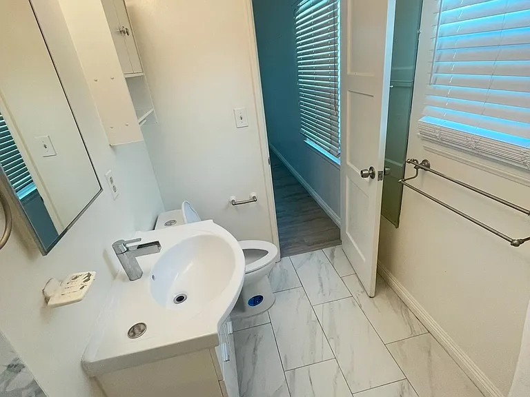 1132 Okoboji Dr #1 — Photo 5