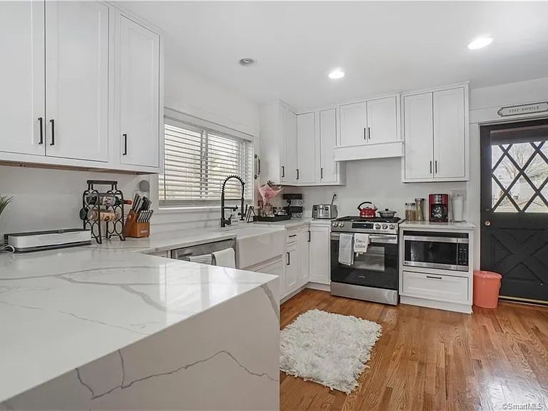 120 Englewood Ave — Photo 9