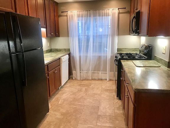 2nd image of 3132 Portsmouth Ave APT 2