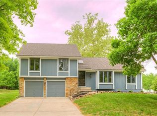 200 NW Ironbark St, Lees Summit, MO 64064
