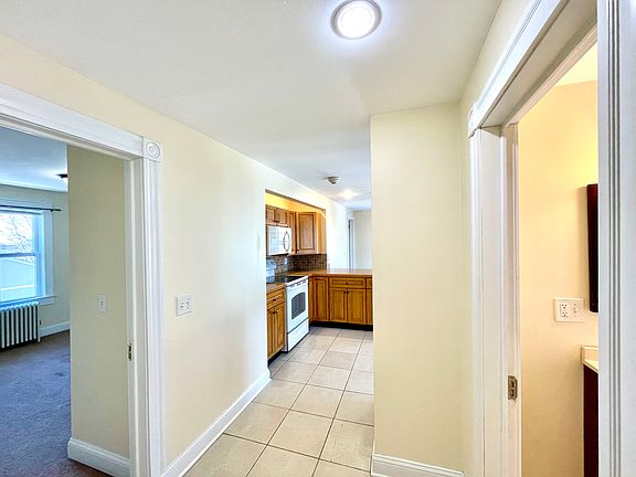 4th image of 14 Dresser St Unit 7