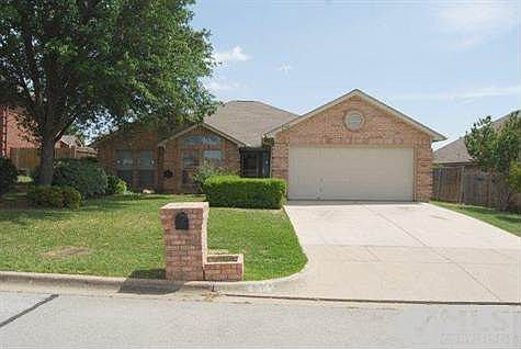 1st image of 6704 Moss Ln