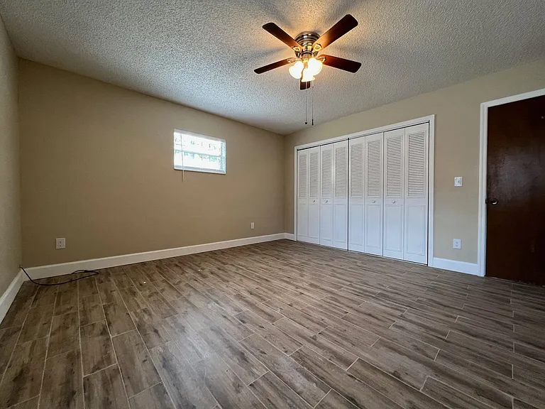 529 Hibiscus Way — Photo 14