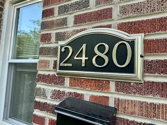 3rd image of 2480 Hartland Ave