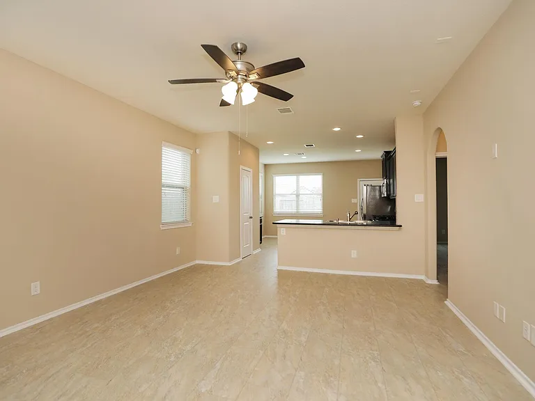 3606 Carolina Canyon Ct — Photo 3