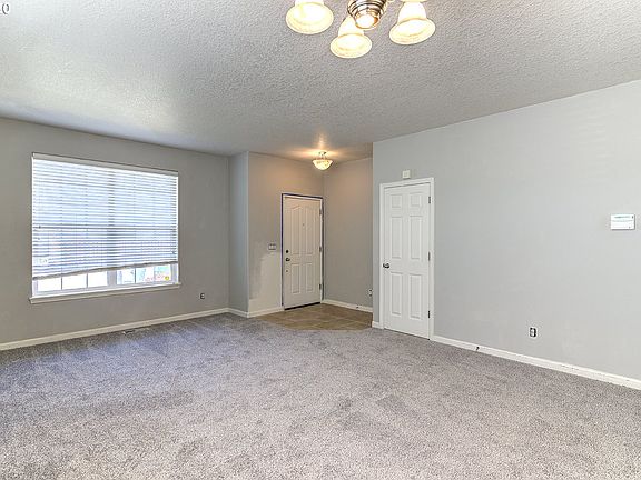 4th image of 6103 NE 84th Ave