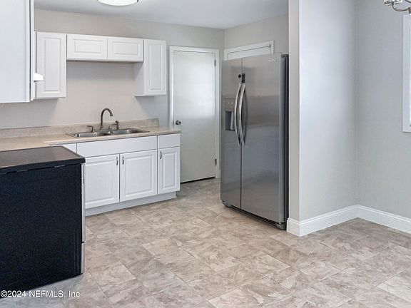 3rd image of 8006 JACQUES Drive