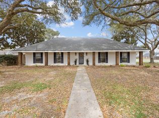 103 N Michot Rd, Lafayette, LA 70508