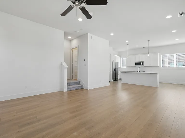 1741 W Cantey St — Photo 6