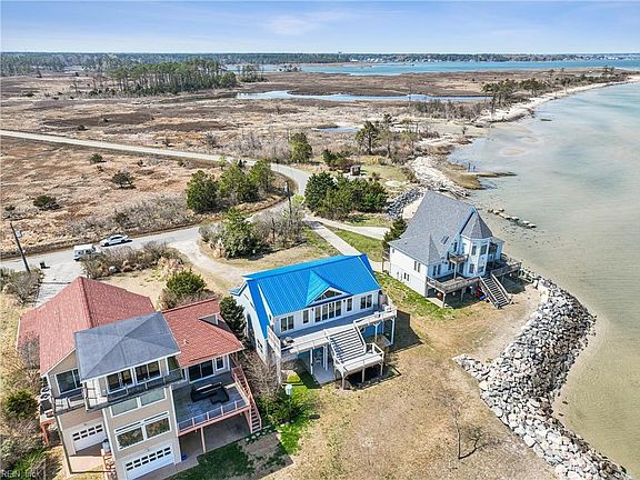 3rd image of 907 Bay Tree Beach Rd