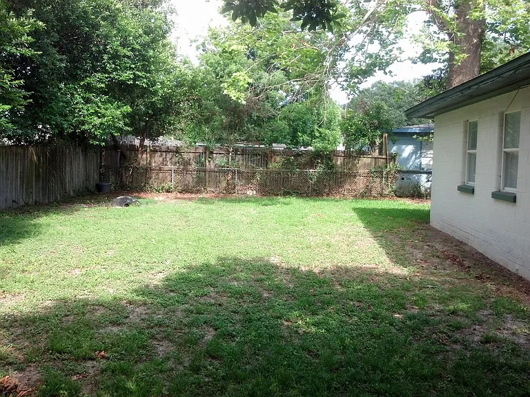 810 S Madison Dr — Photo 30