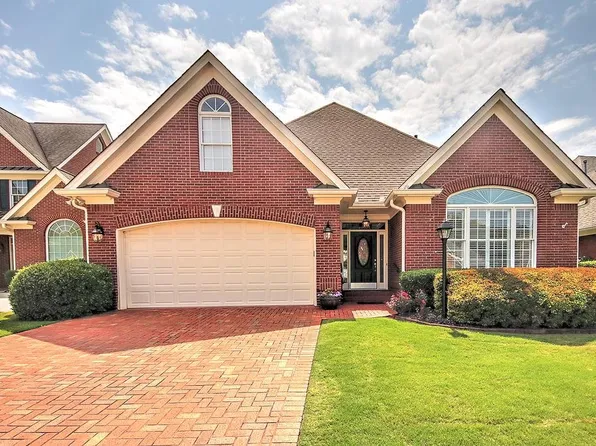 1835 Glenhurst Dr, Snellville, GA 30078