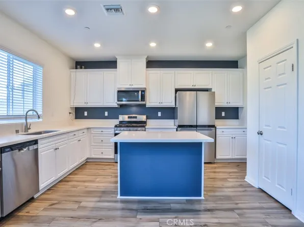 41037 Chambord Dr, Lake Elsinore, CA 92532