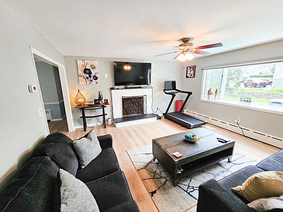 4th image of 92 Burwood Ave #1