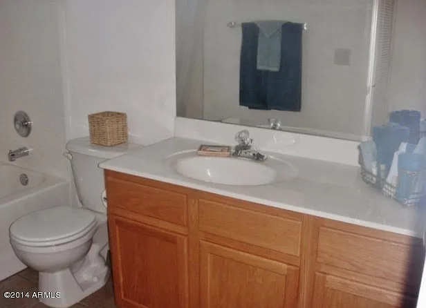 8800 N 107th Ave #10 — Photo 10
