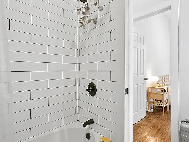 258 Halsey St #1 — Photo 11