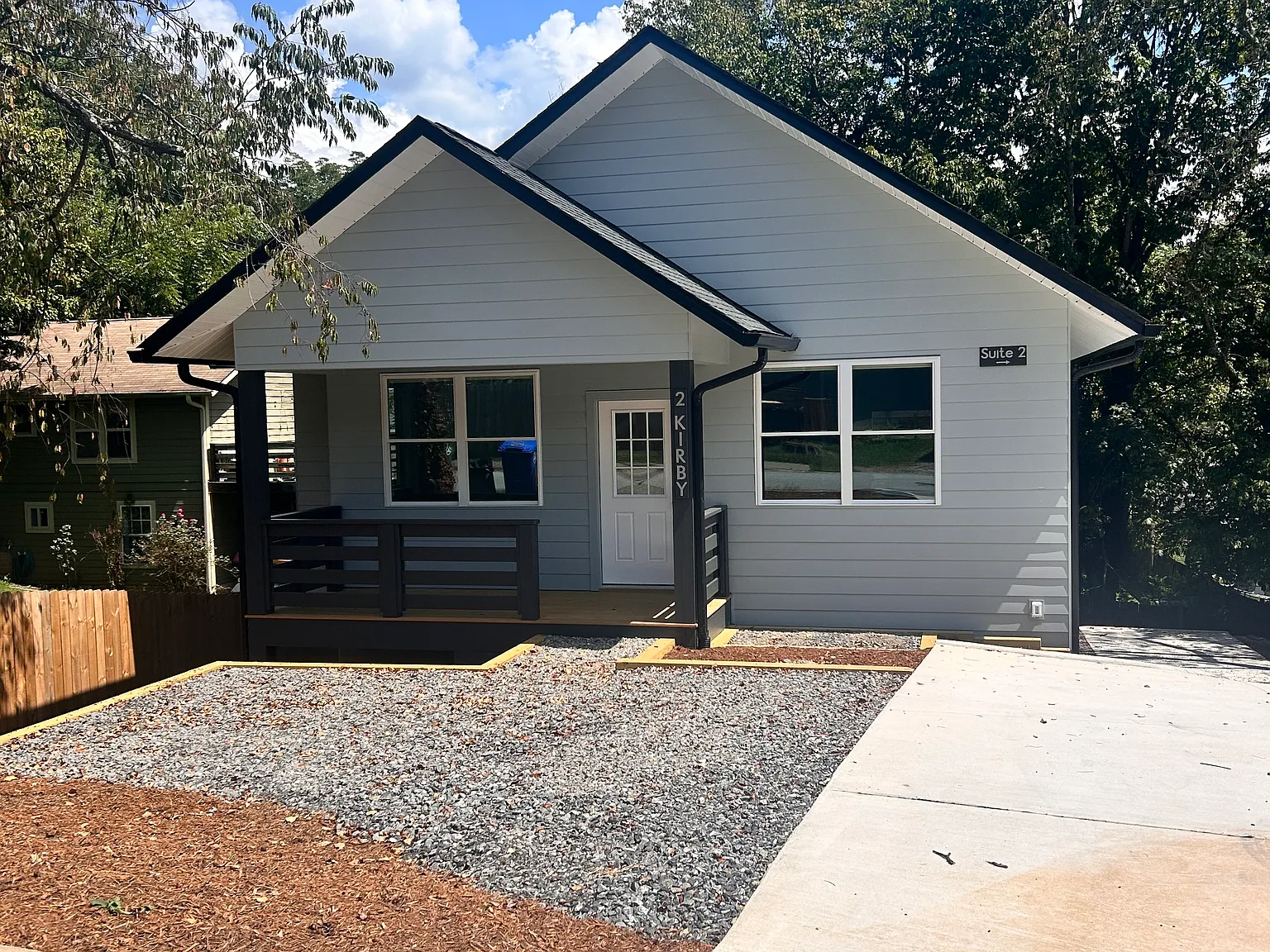 2 bed, 862 sqft, $2,200 — Photo 2