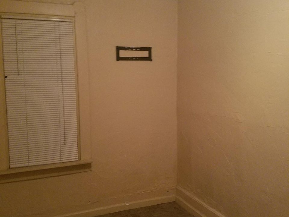 1st image of 5715 Fullerton Ave APT 4