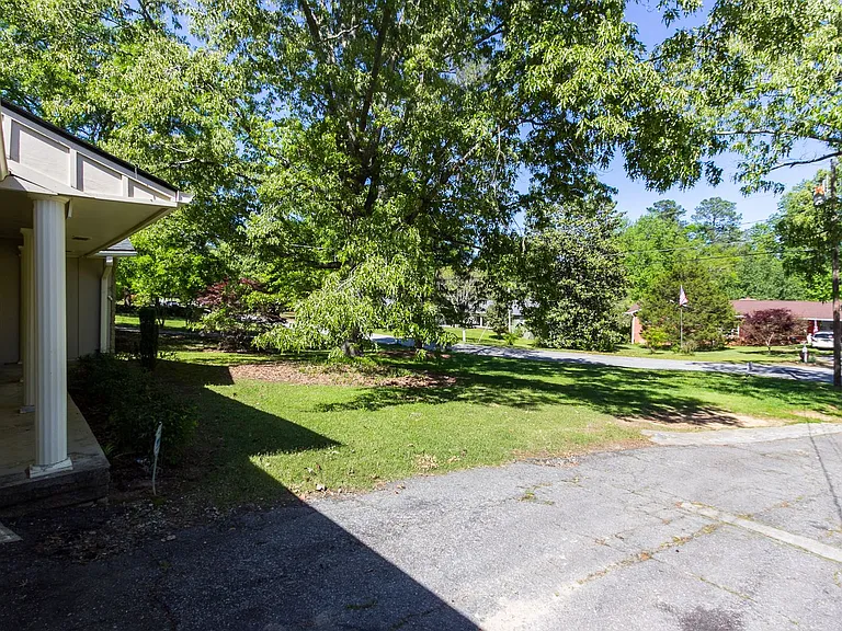 3720 Sunny Hill Dr — Photo 24