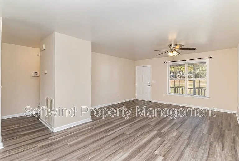 1519 Elmwood Ave — Photo 6
