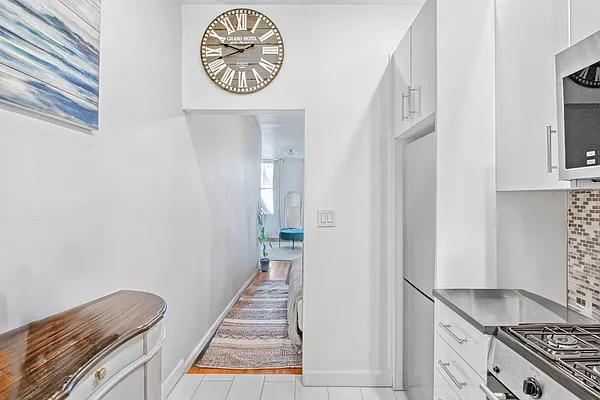 Rented by Douglas Elliman | media 7