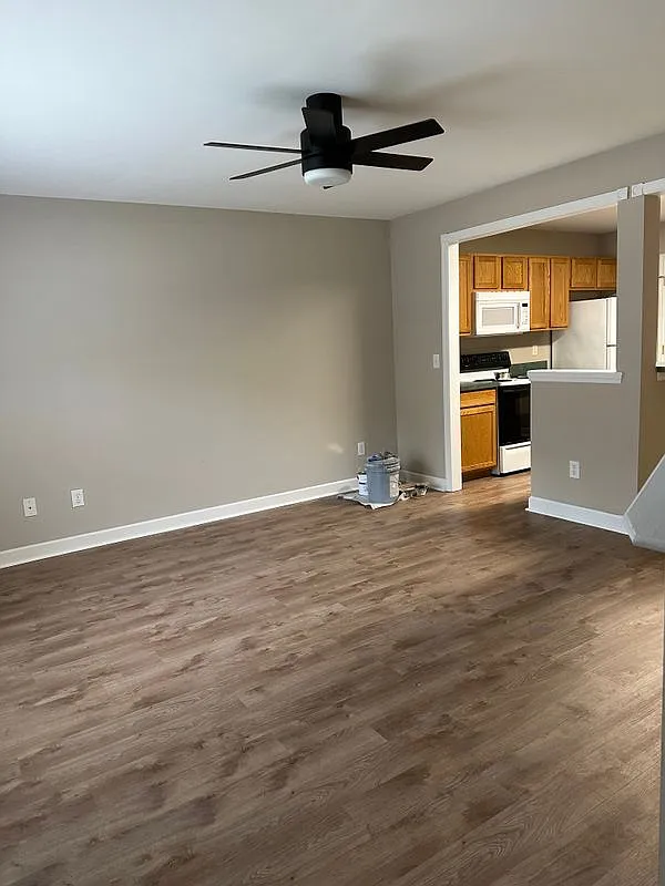 2 bed, 1.5 bath, 1008 sqft, $1,275 — Photo 4