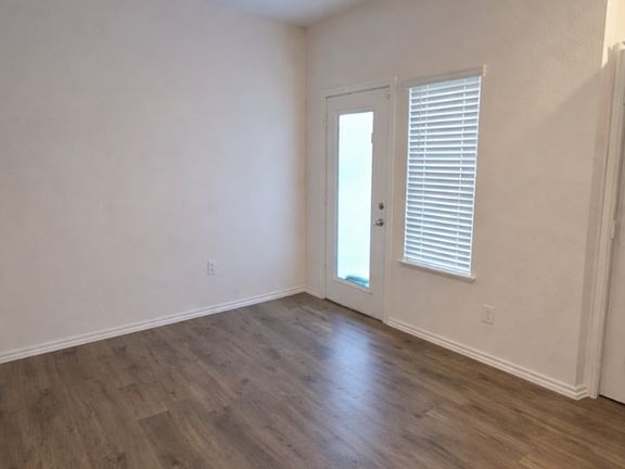 3rd image of 604 New Dawn Dr