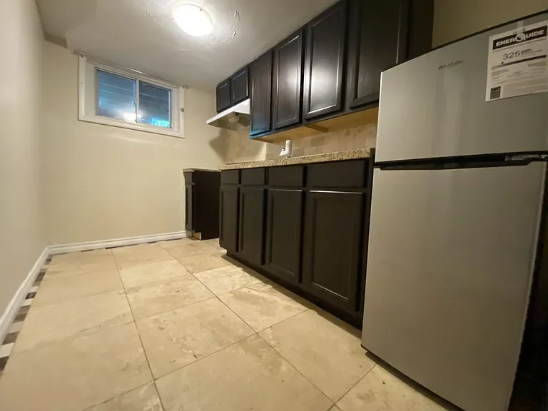 76 Eastwood Rd #X — Photo 44