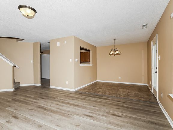 5th image of 2511 Redland Ln