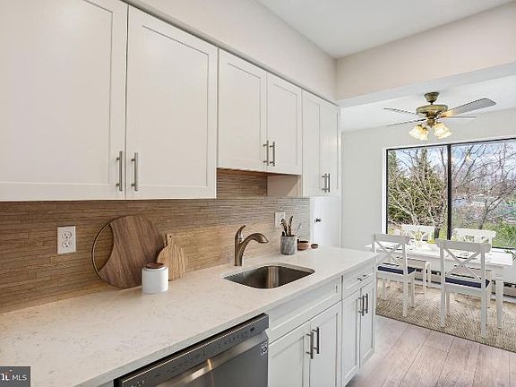 5th image of 15316 Pine Orchard Dr #82-3G