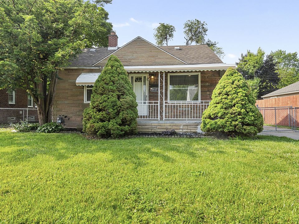 1st image of 1527 Merrill Ave