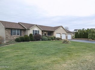 18 Grande Ave, Elysburg, PA 17824