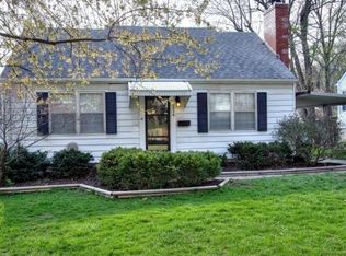 8834 Rainbow Ln, Kansas City, MO 64114