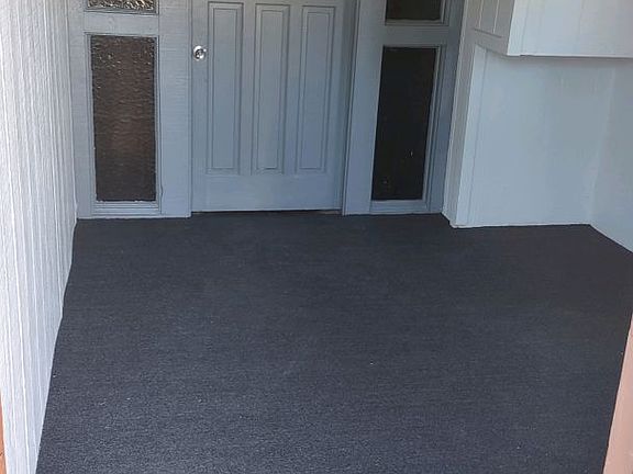 3rd image of 1657 E Sandy Ln